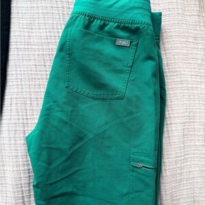 Figs Rafaela top and Zamora Joggers